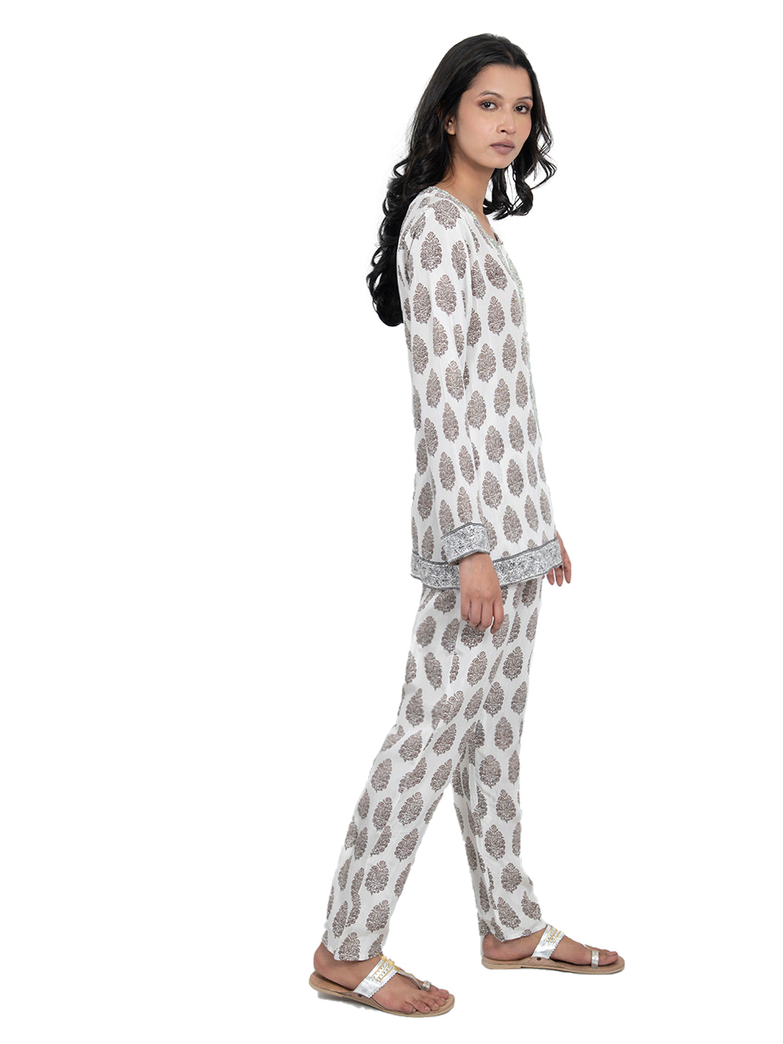Ivory Black Block Set