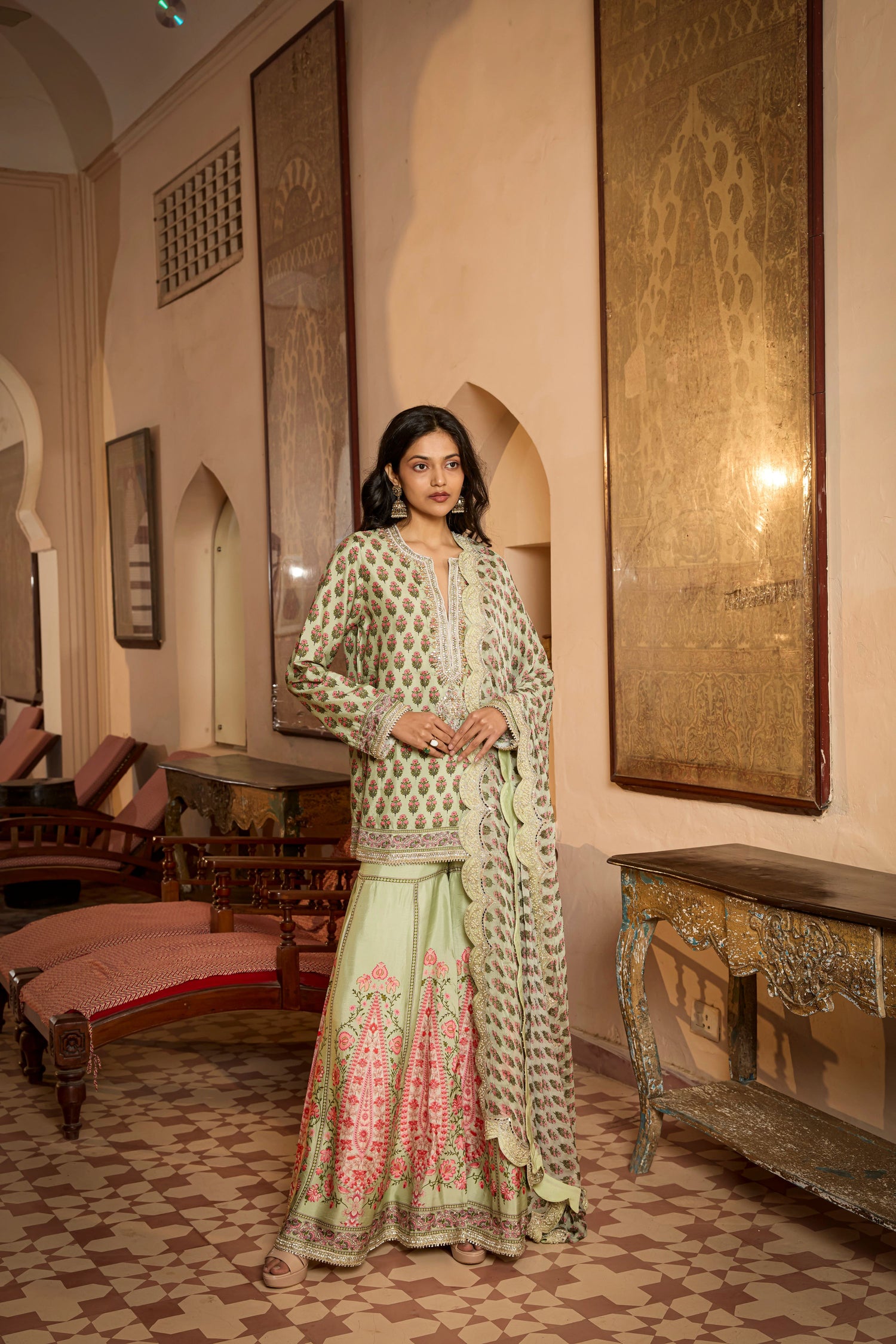MONISHA JAISING インド　シルク100 ワンピース　ドレス MONISHA JAISING インドシルク100 ワンピースドレス