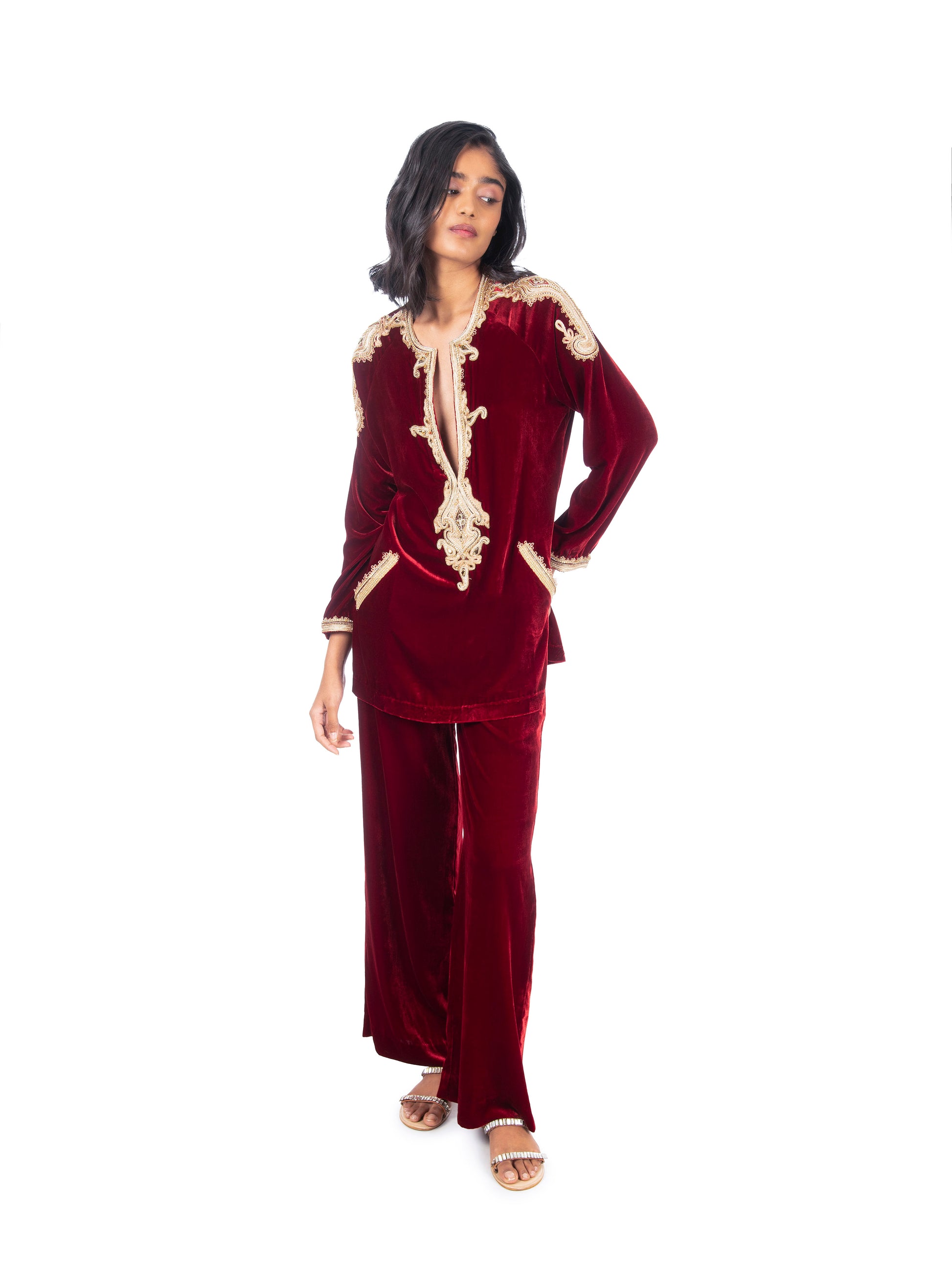 Velvet Kurtis Tunic for Women, Brown & Gold Embroidered Flared Sleeves Velvet  Kurti for Women, Short Kurti Dress, Winter Wear, Indian Dress - Etsy